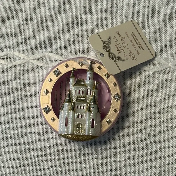 Bath and Body Works Disney Princess Collection Car Fragrance Holder NWT - Picture 2 of 6